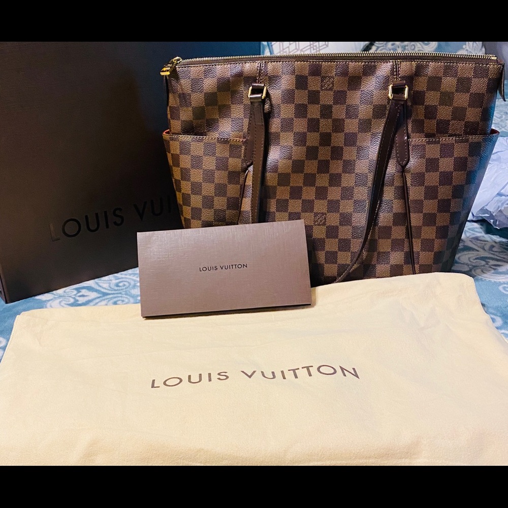 Louis Vuitton Totally MM Damier
